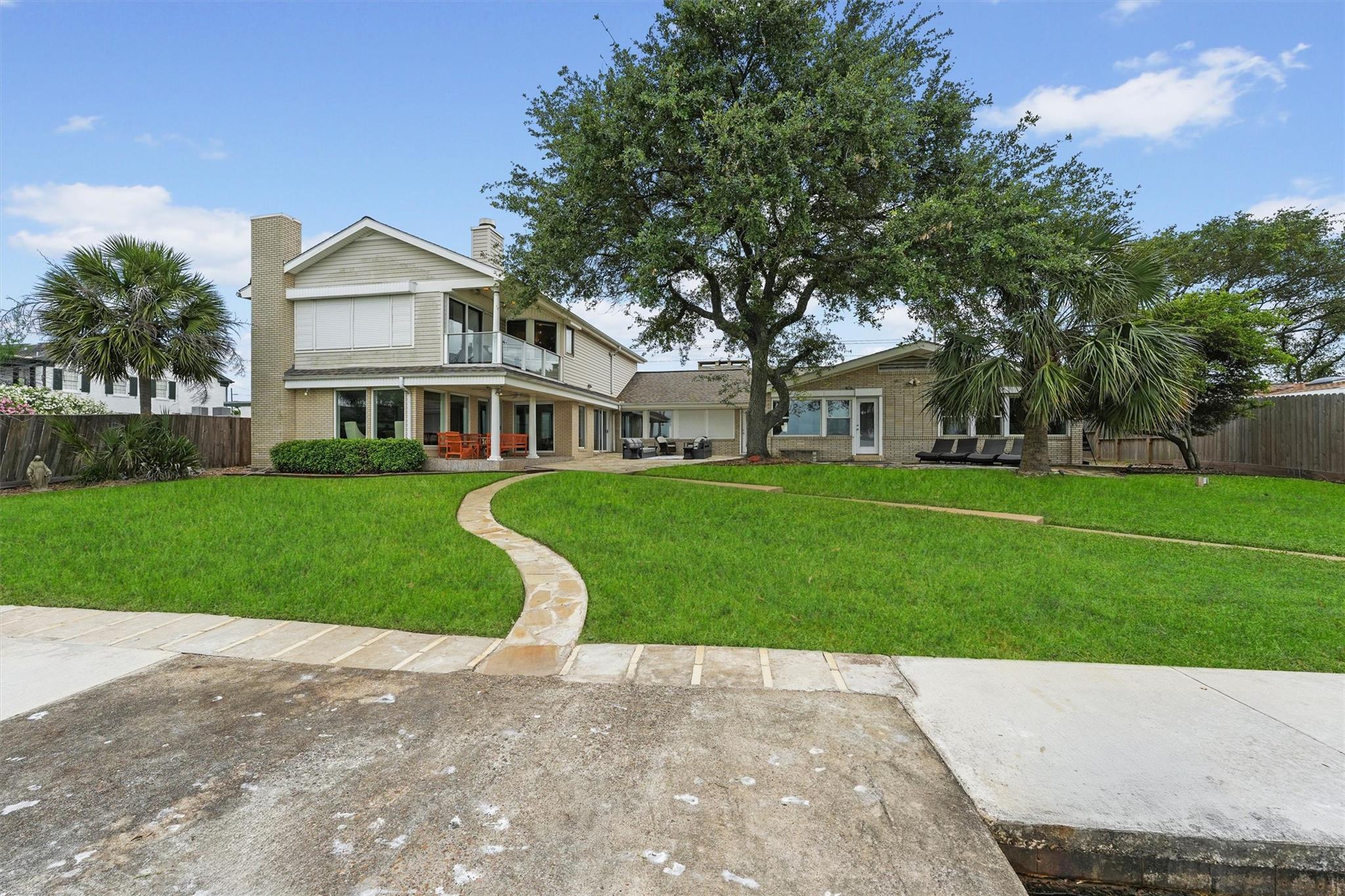 18 S Shore Drive S