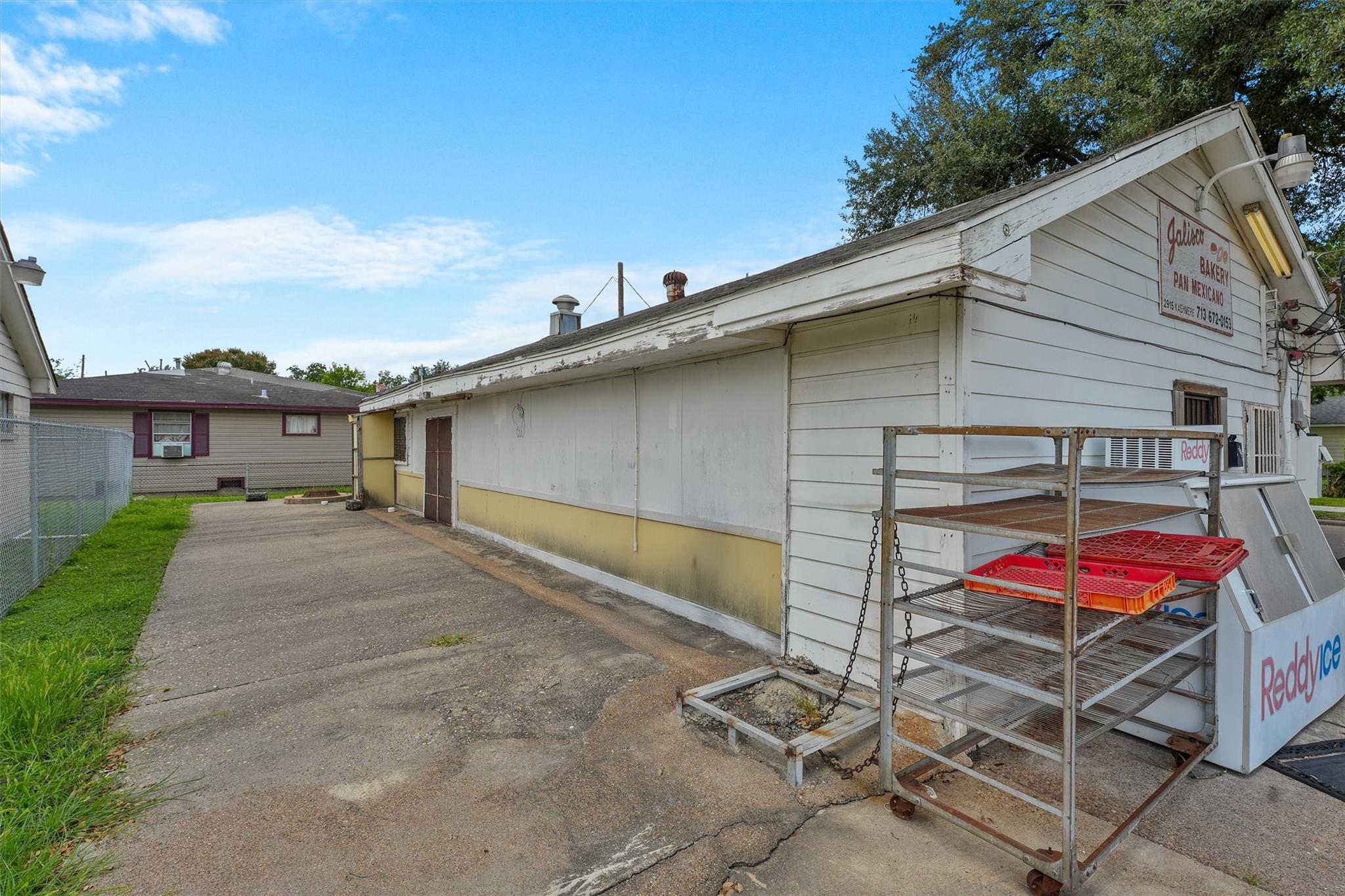 2915 Kashmere Street