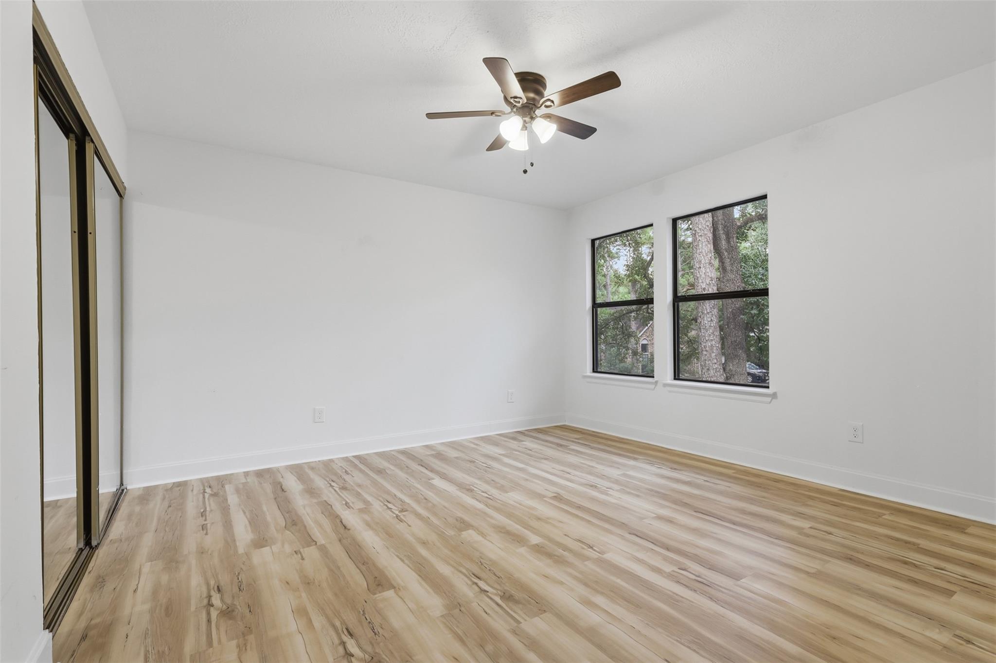 15 Cricket Hollow Place