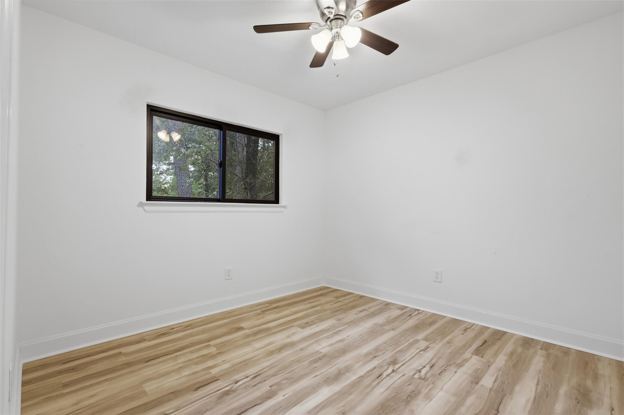 15 Cricket Hollow Place