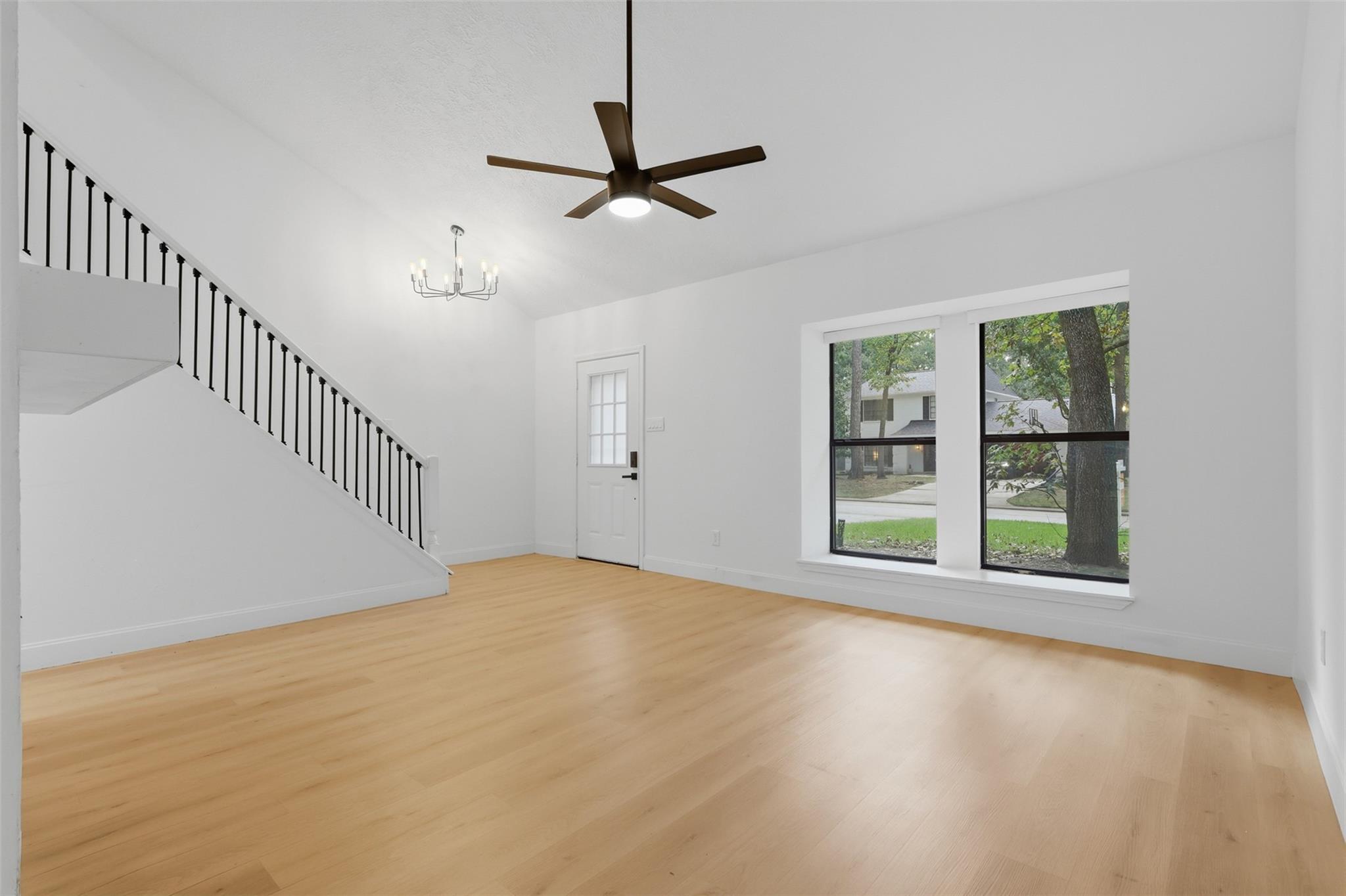15 Cricket Hollow Place