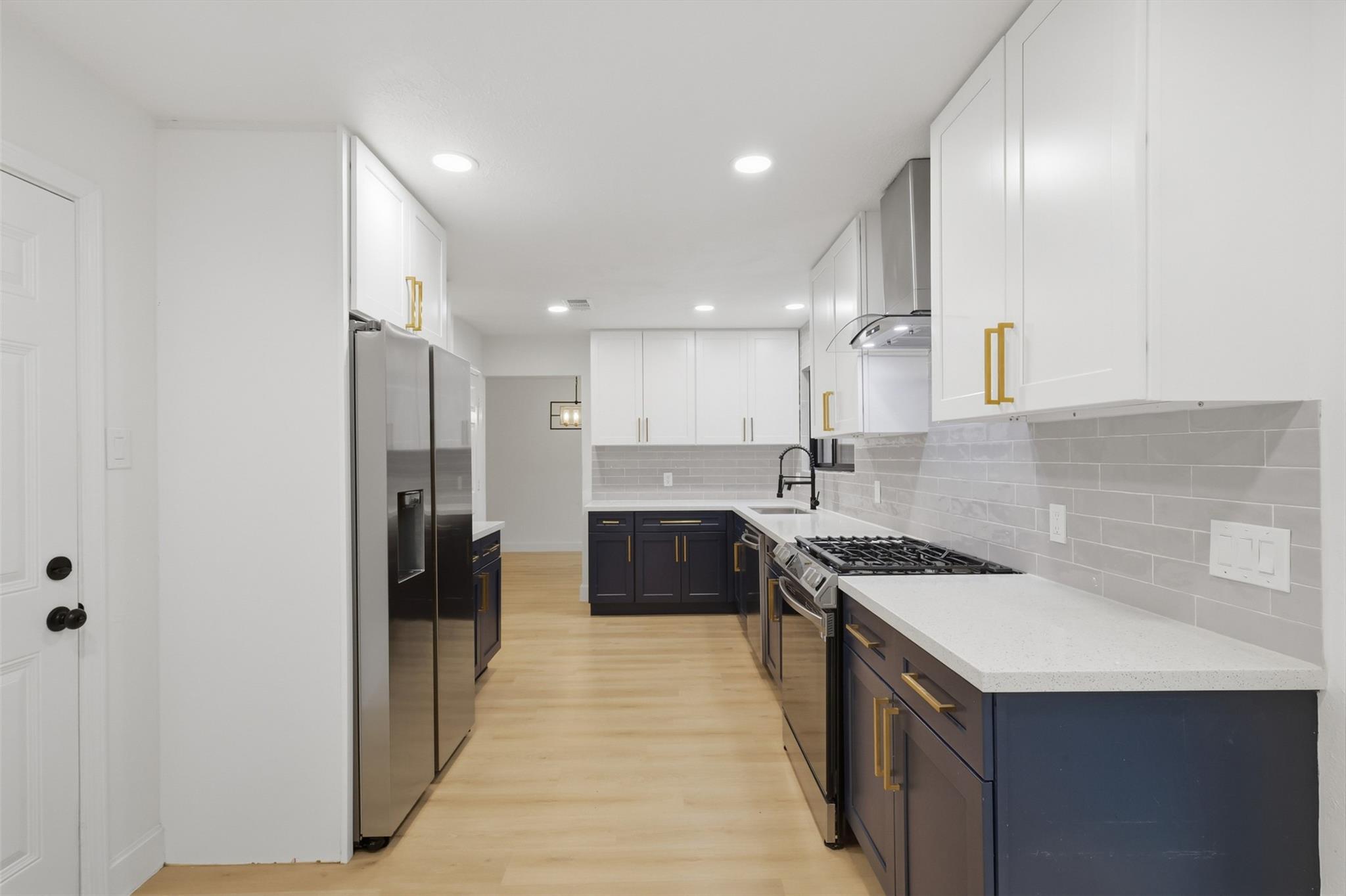 15 Cricket Hollow Place