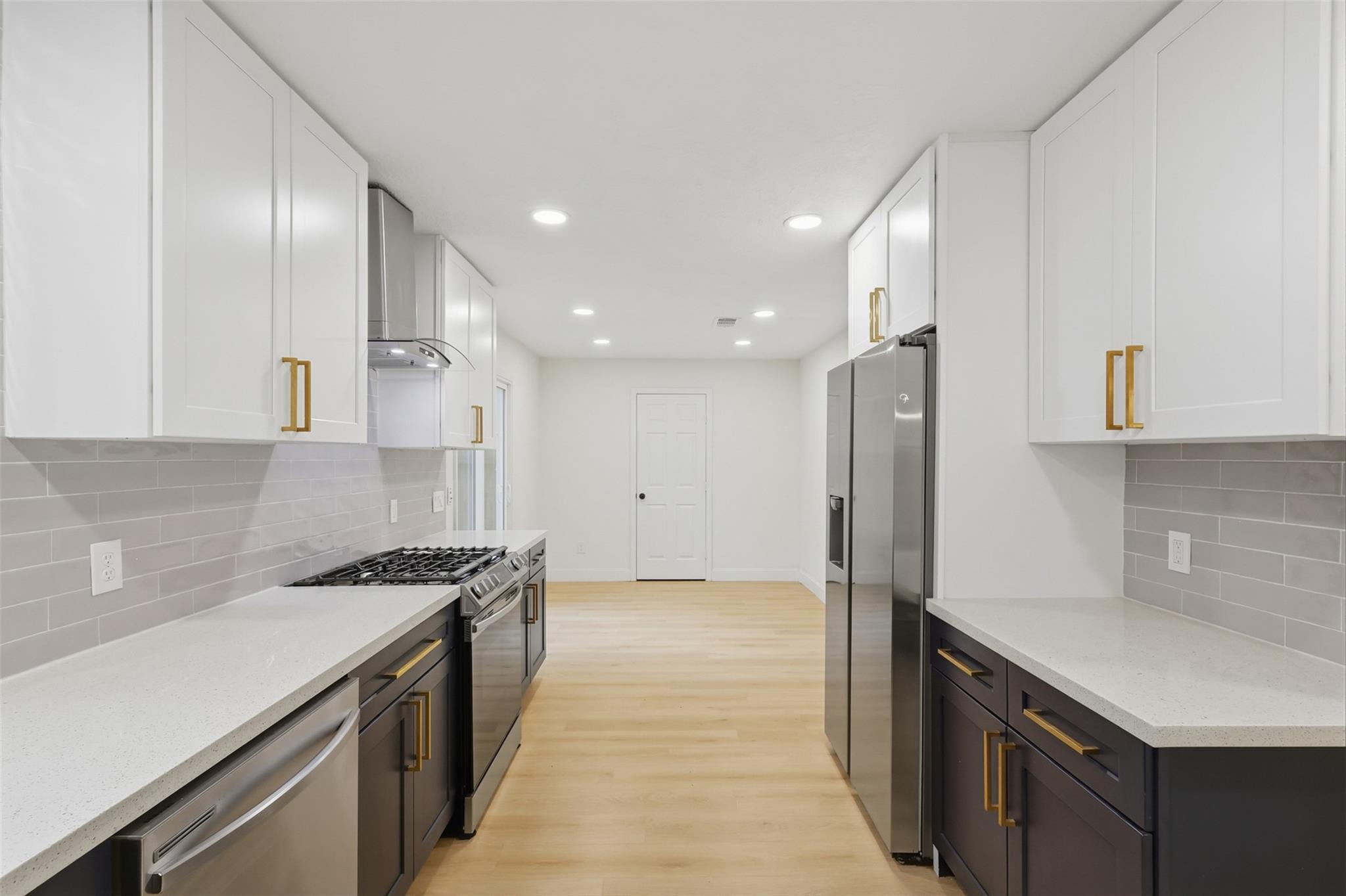 15 Cricket Hollow Place