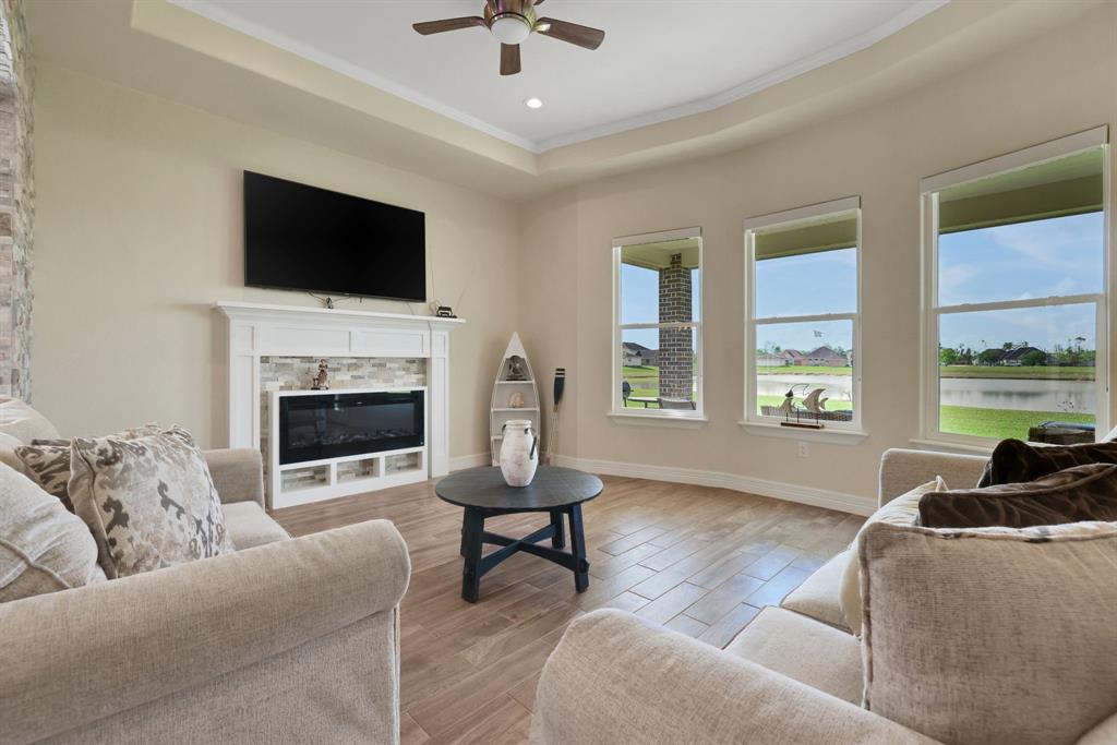 3718 Palm Crest Drive