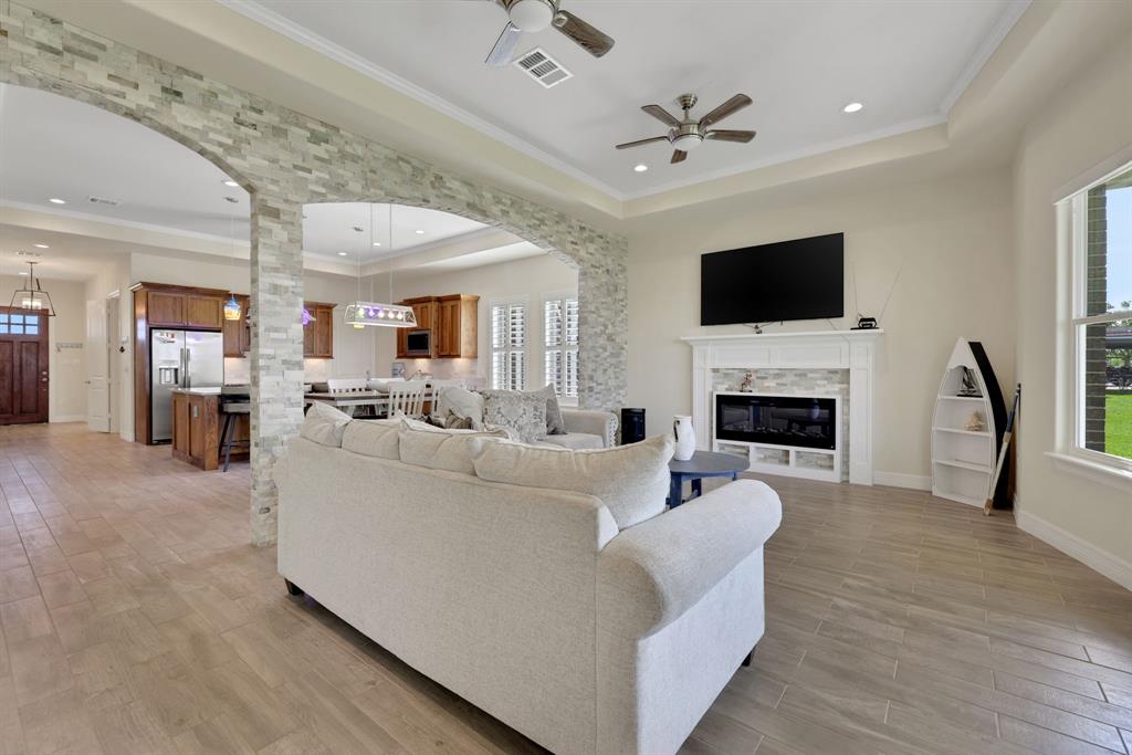 3718 Palm Crest Drive