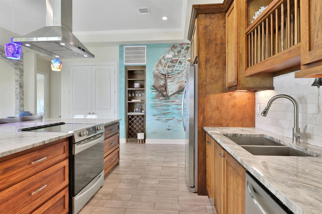 3718 Palm Crest Drive