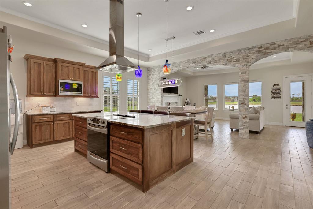 3718 Palm Crest Drive