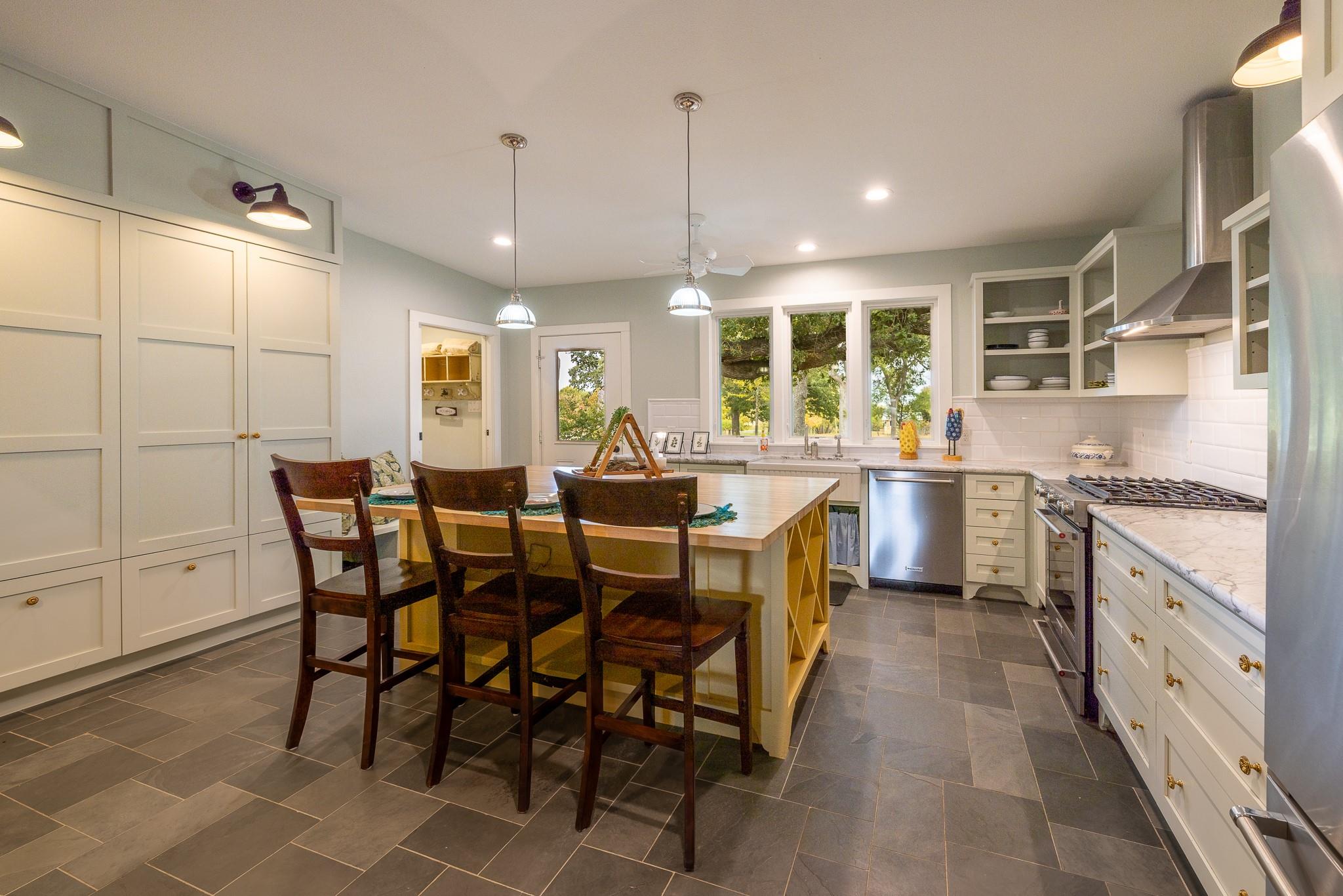 3100 Trails End Lane