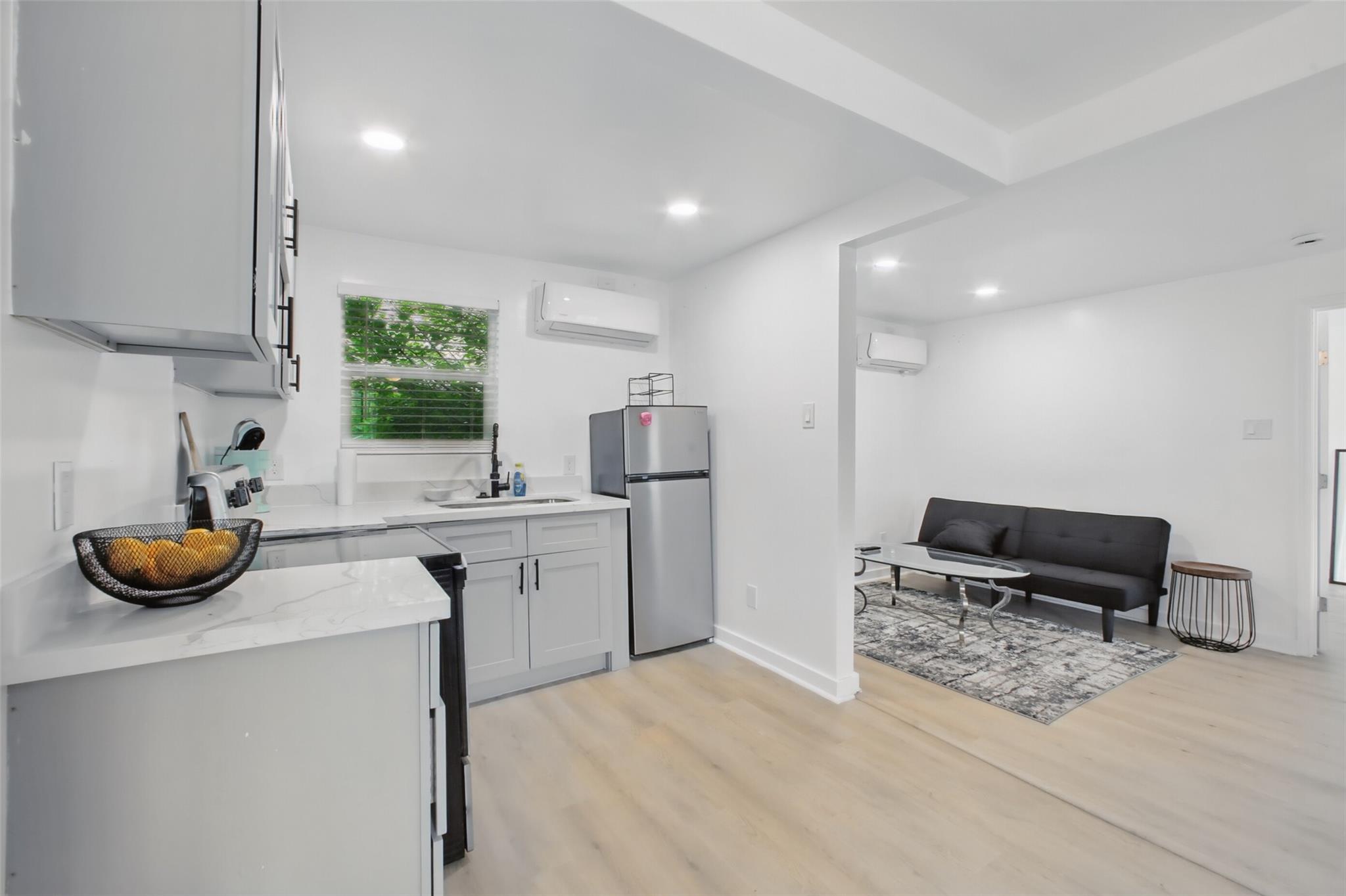 4705 A&B Pease Street