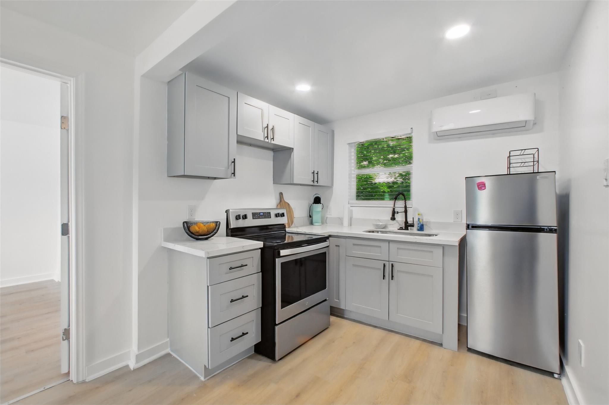 4705 A&B Pease Street