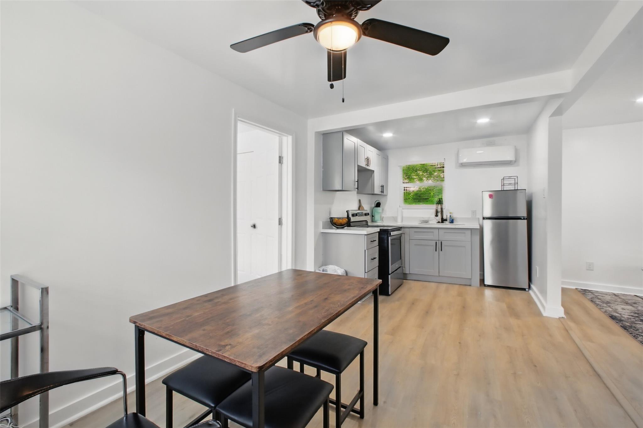 4705 A&B Pease Street