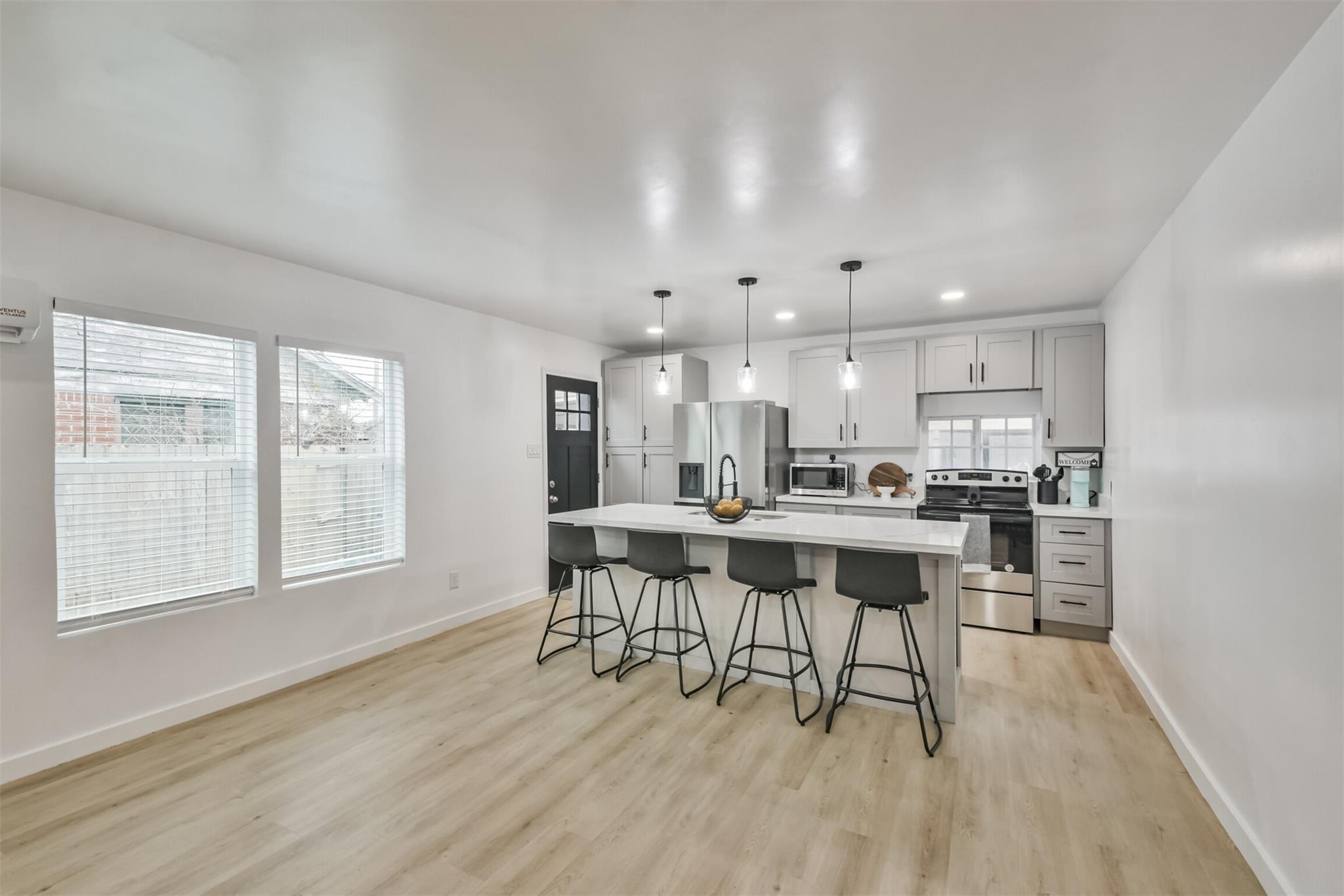 4705 A&B Pease Street