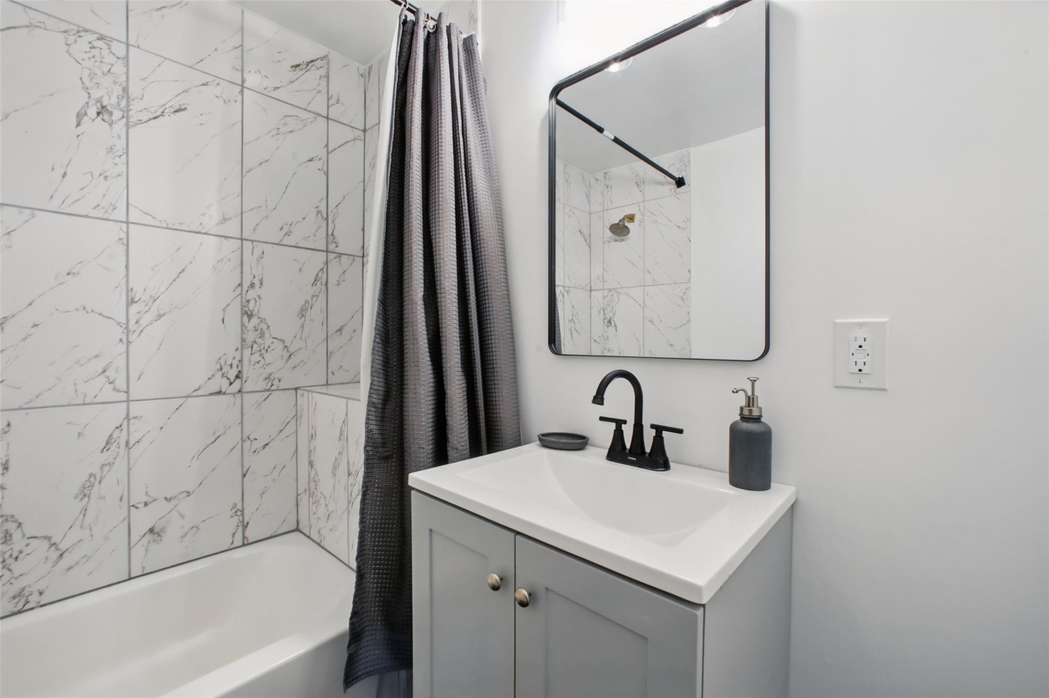 4705 A&B Pease Street