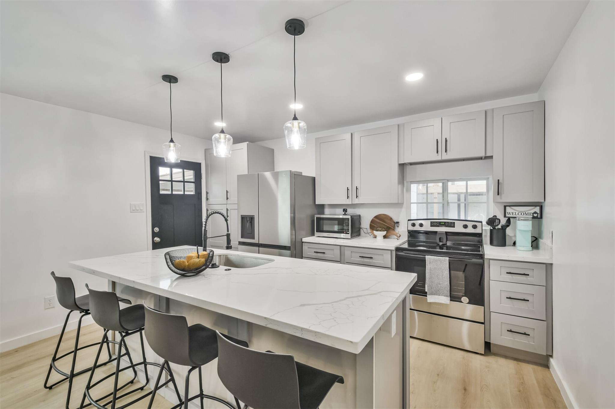 4705 A&B Pease Street