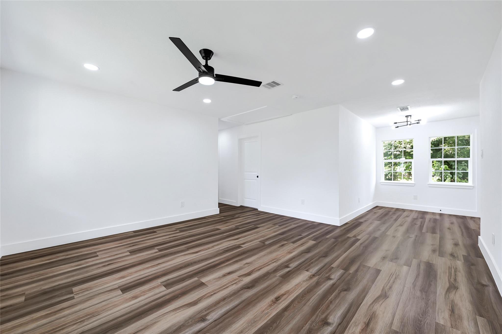 3304 Thornwood Drive