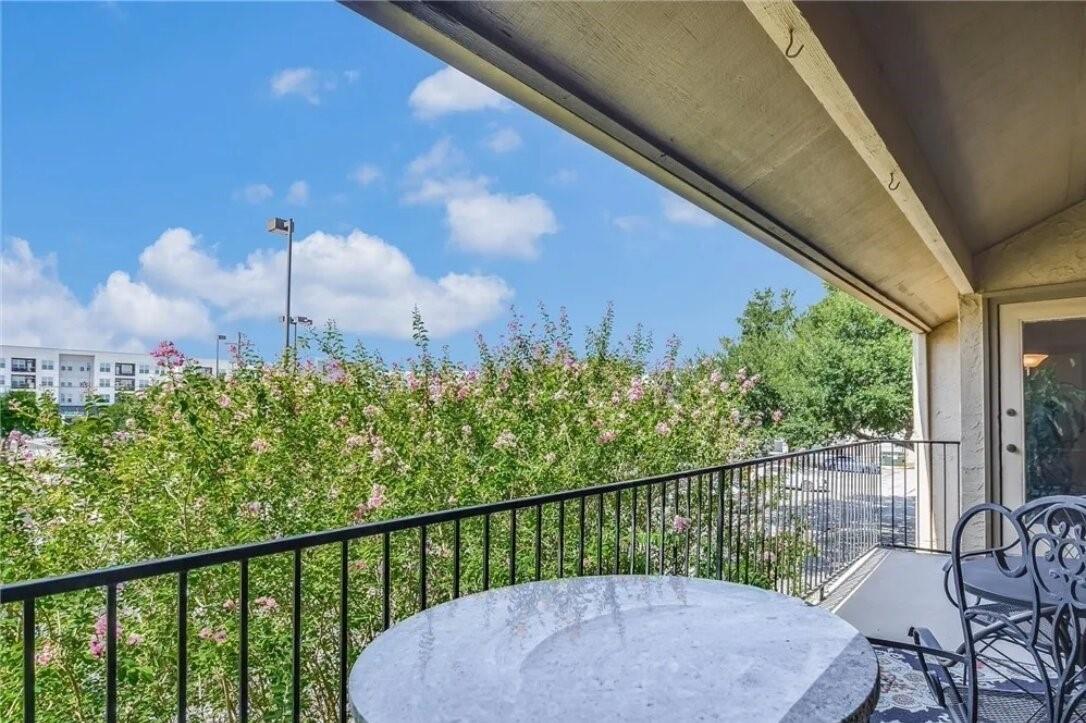 1202 Thorpe Lane # 612