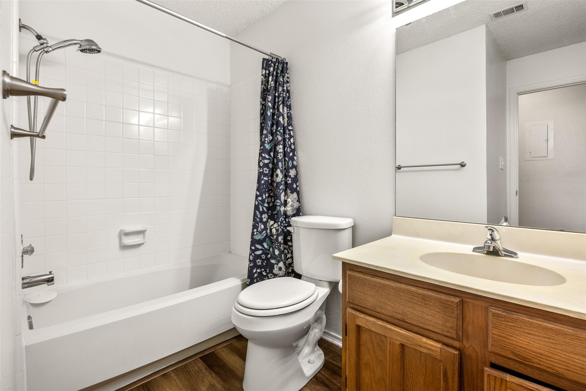 1202 Thorpe Lane # 612