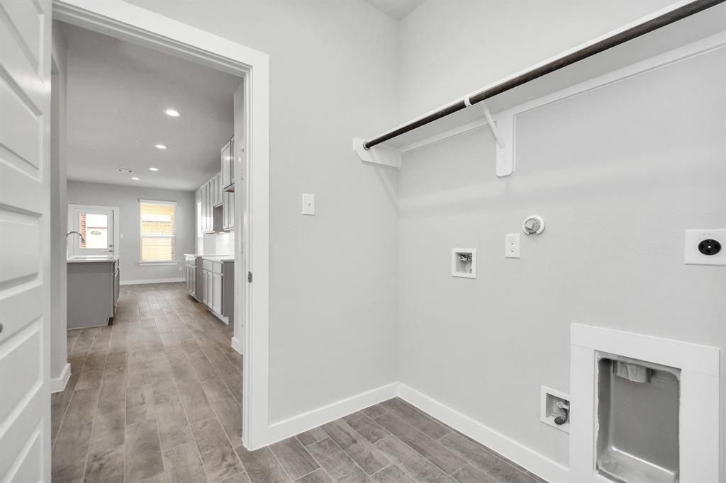 18211 Walnut Canopy Way