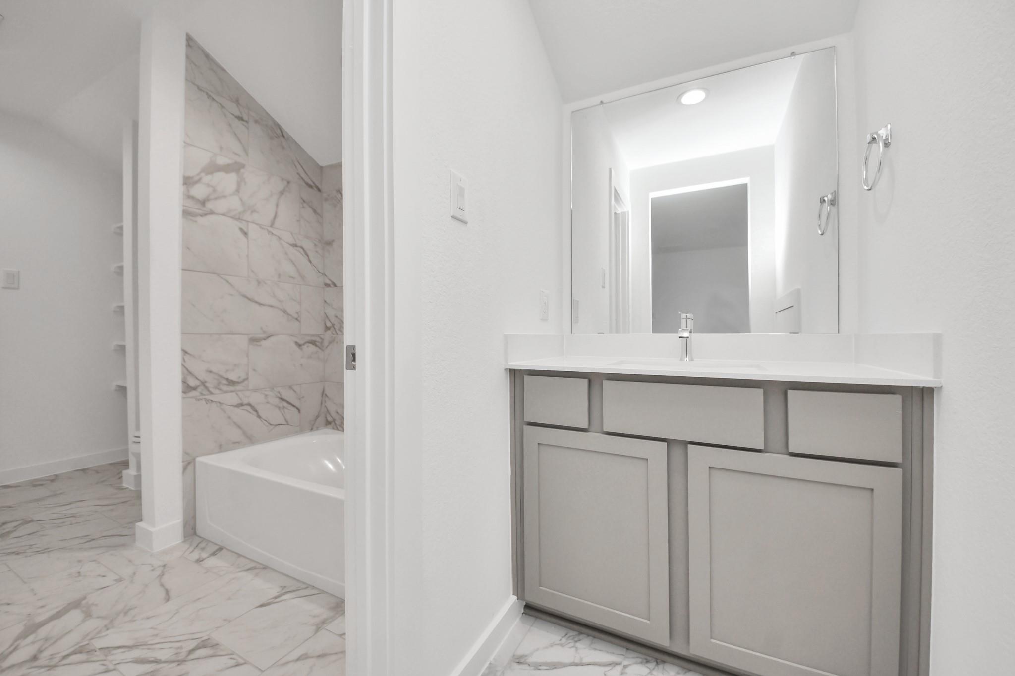315 Ice Shore Trail