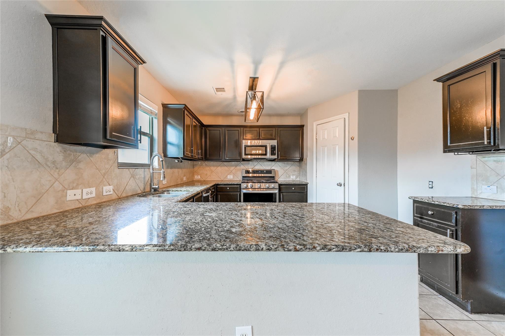 1927 Vermillion View Street