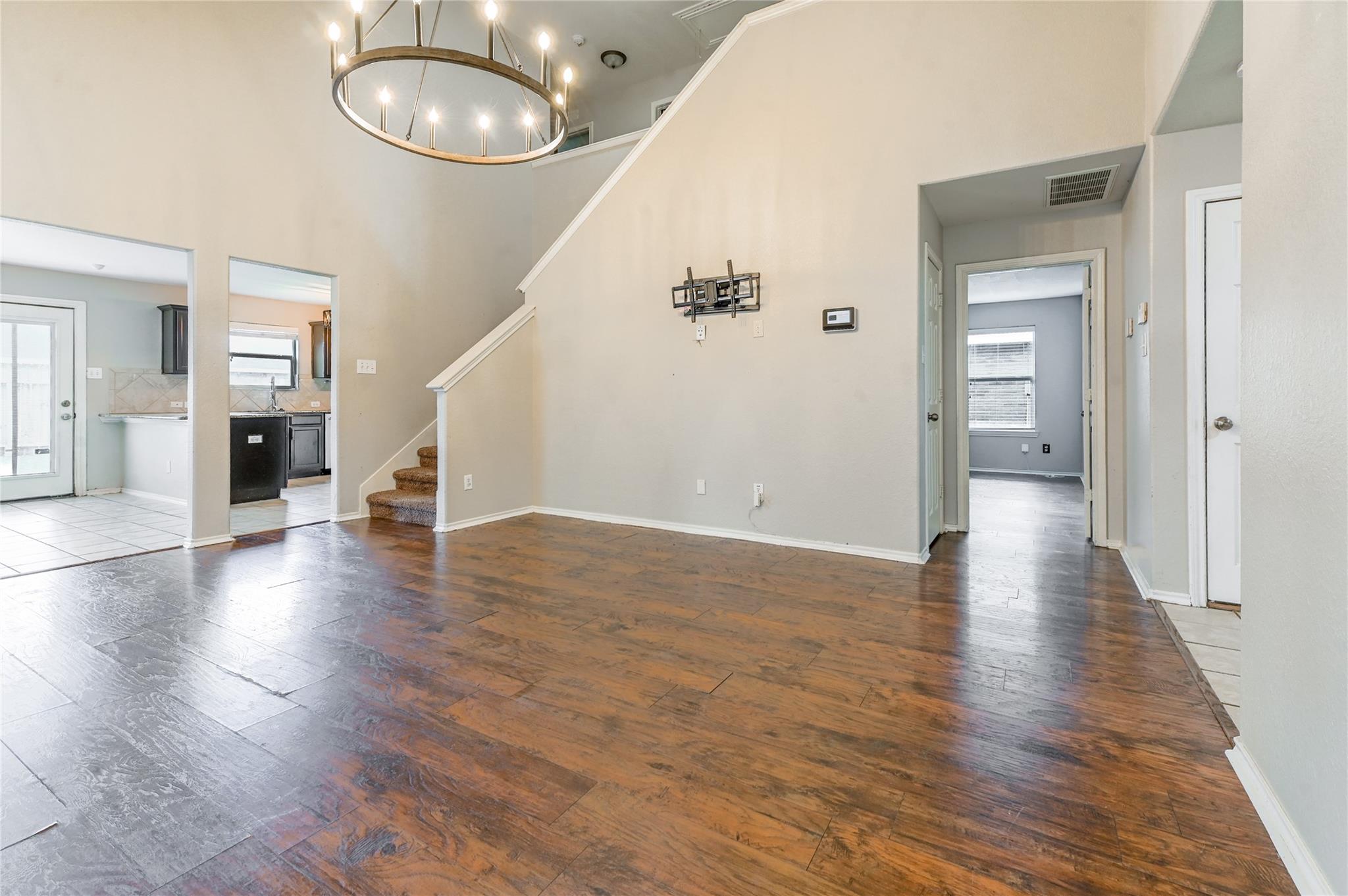 1927 Vermillion View Street