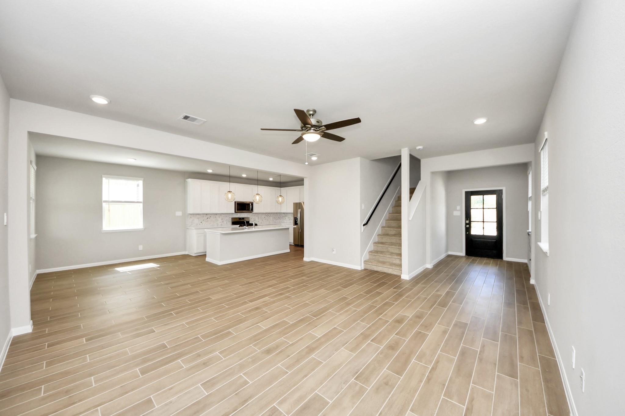 19576 Stripe Hill Bend