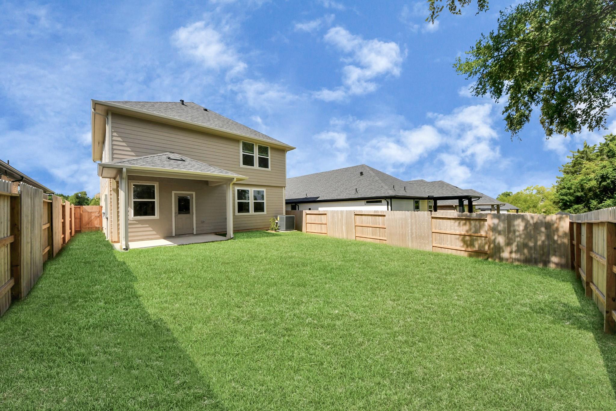 19576 Stripe Hill Bend