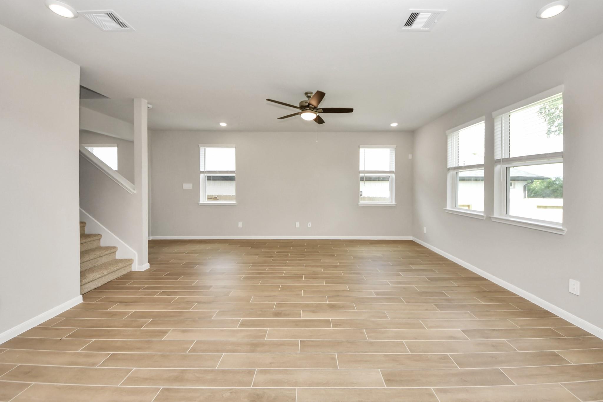 19576 Stripe Hill Bend