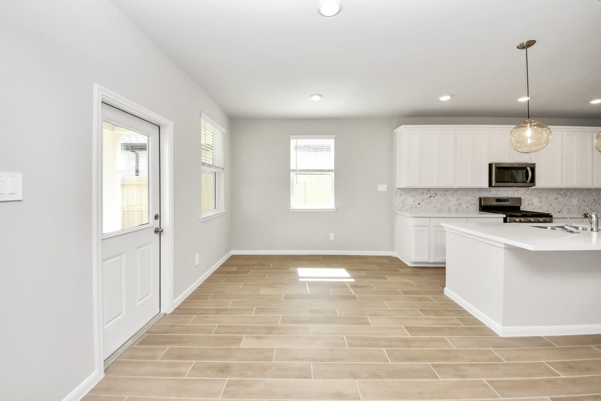 19576 Stripe Hill Bend