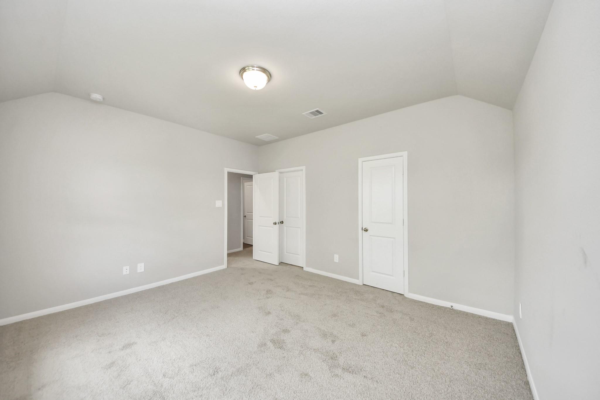 19576 Stripe Hill Bend