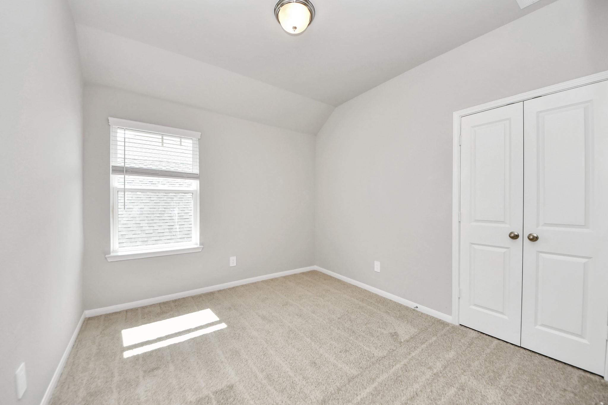 19576 Stripe Hill Bend