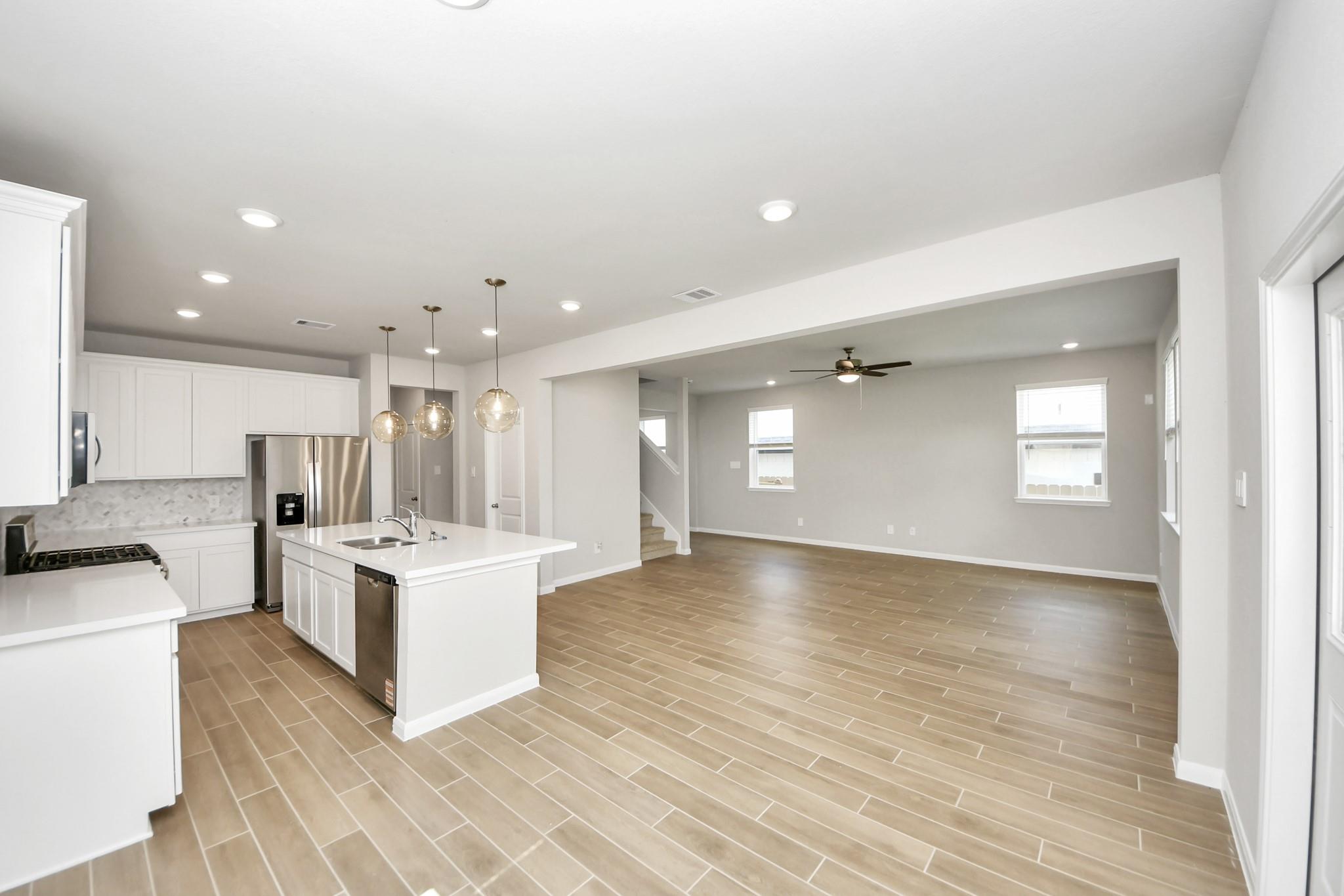 19576 Stripe Hill Bend