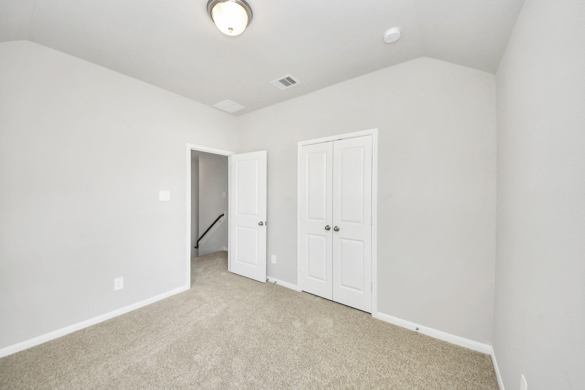 19576 Stripe Hill Bend