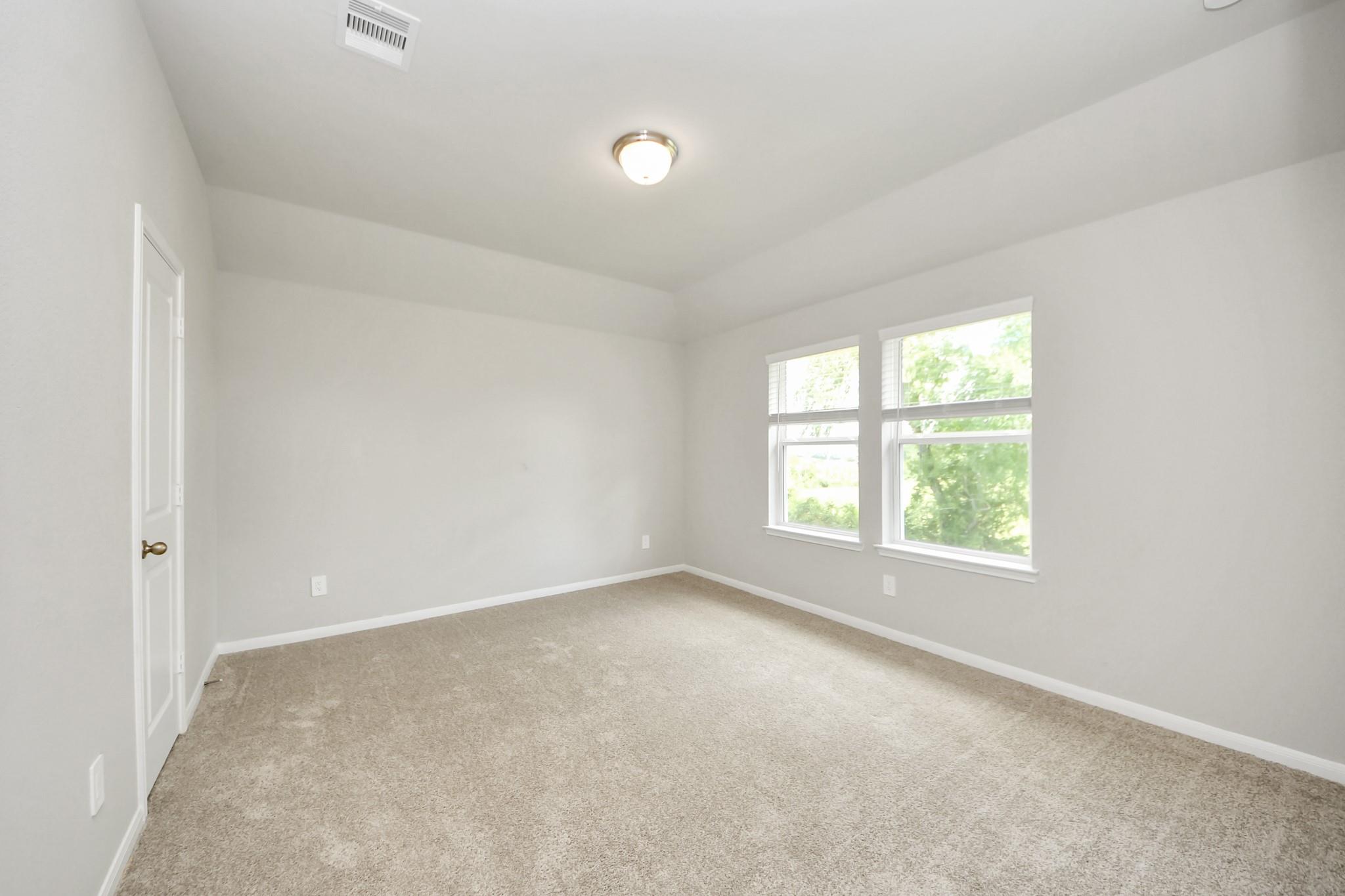 19576 Stripe Hill Bend