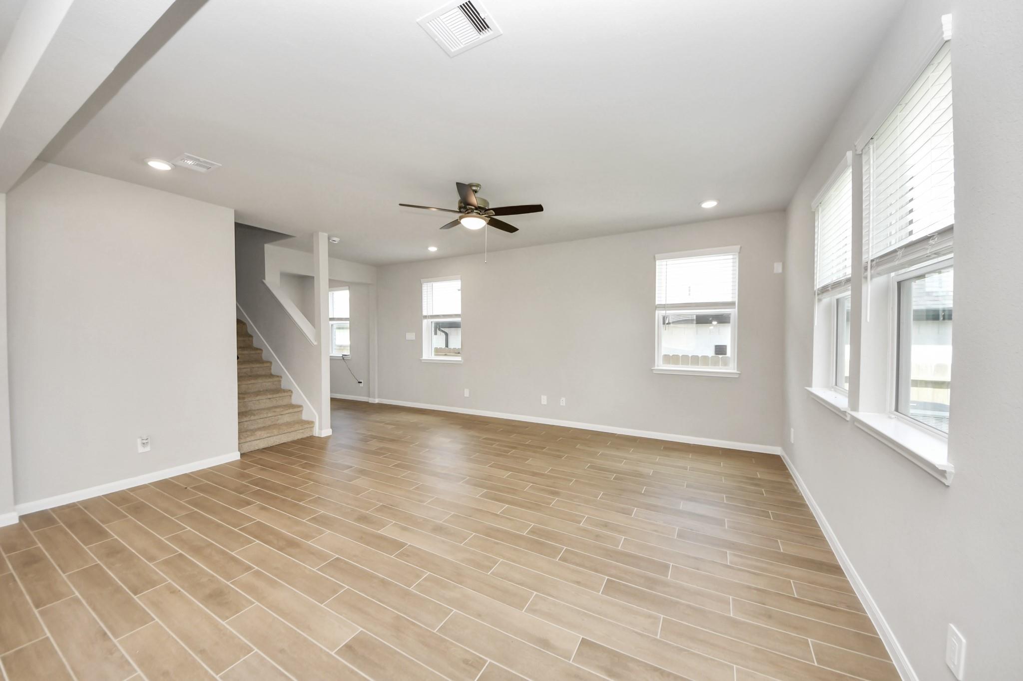 19576 Stripe Hill Bend