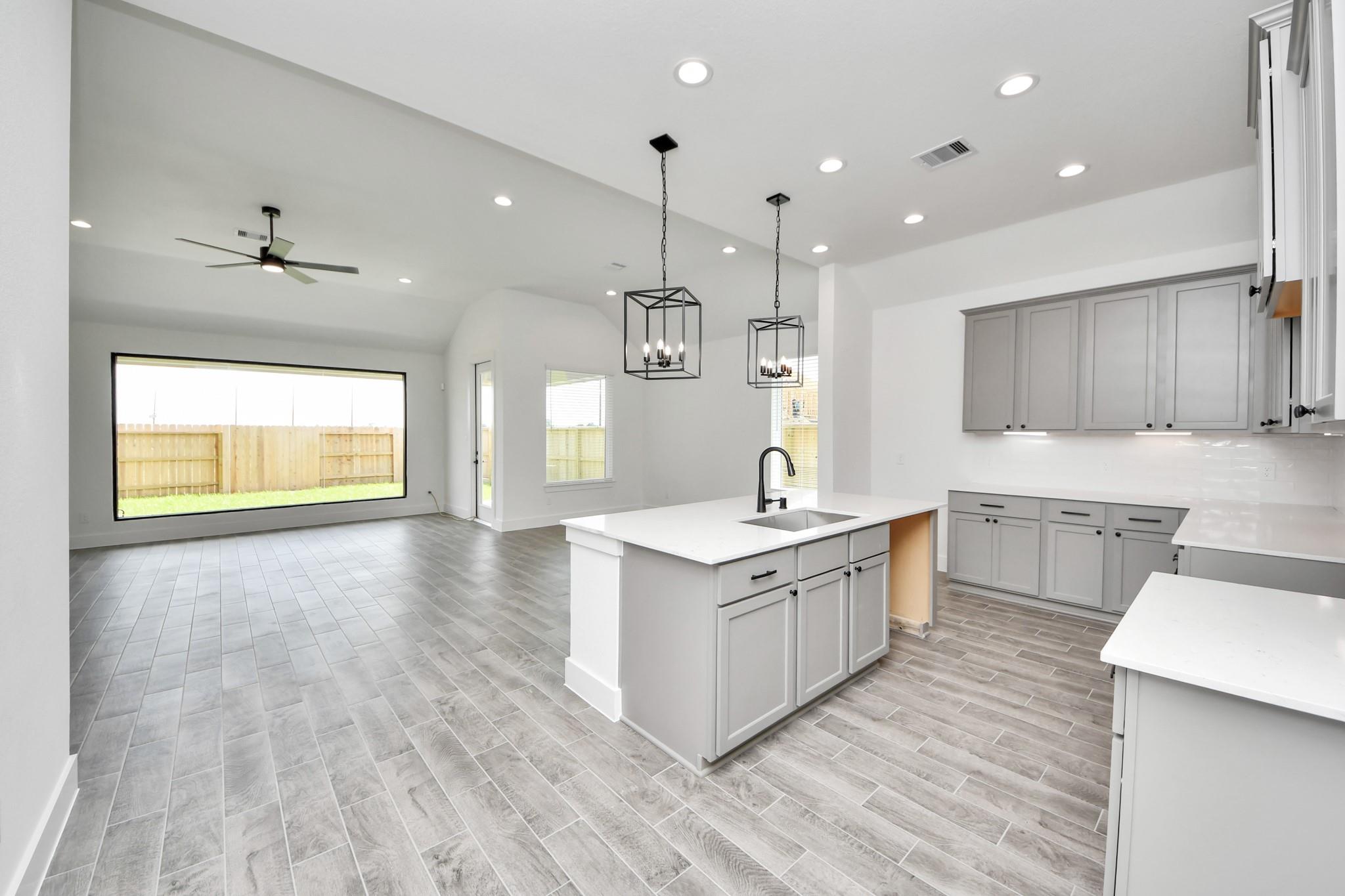 6202 Vista View Lane