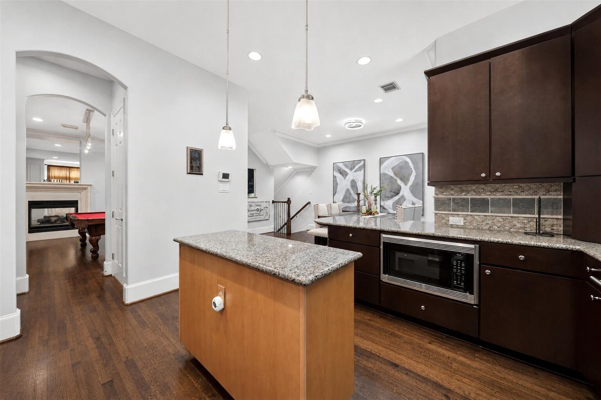 843 Rosastone Trail