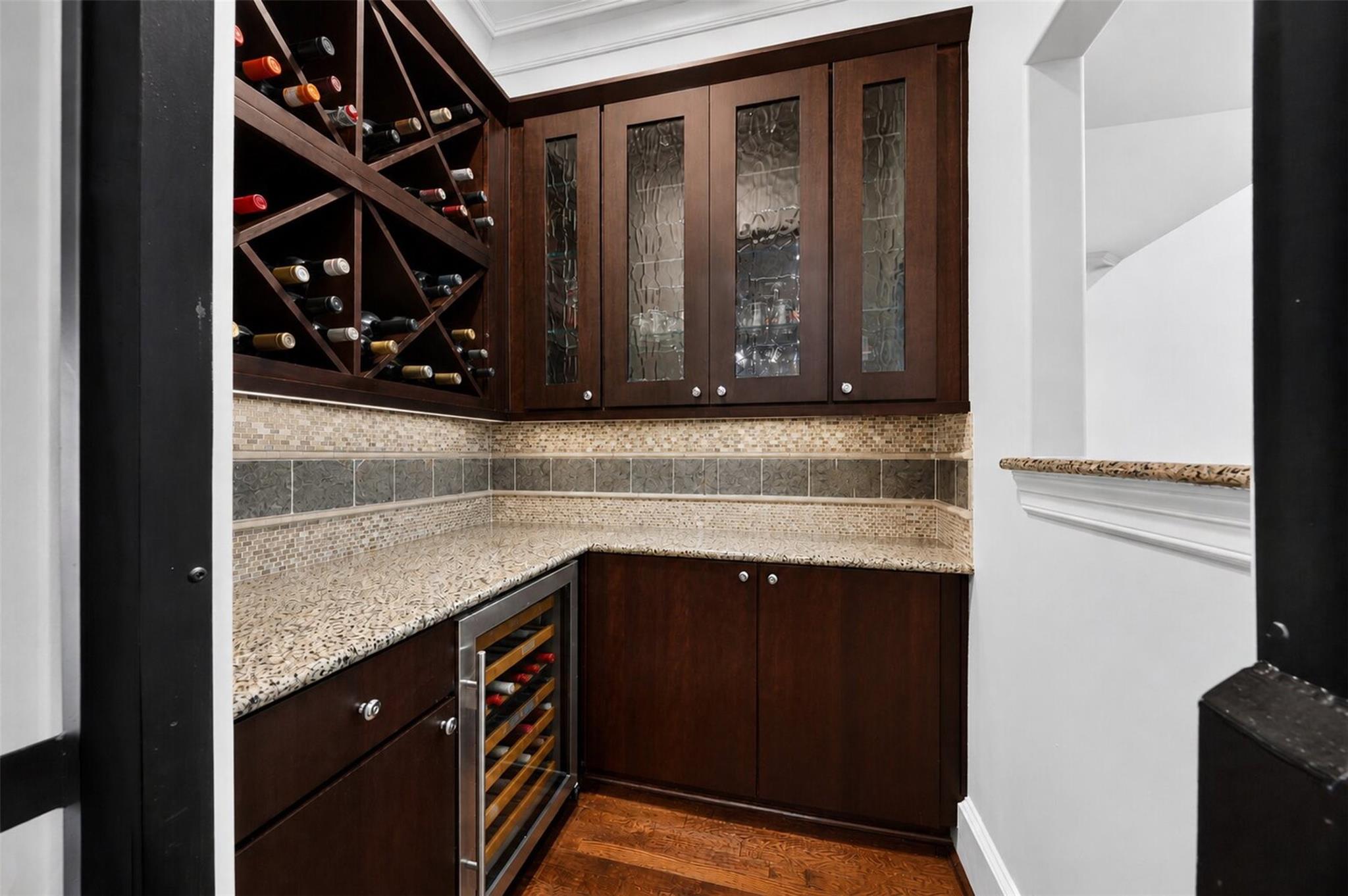 843 Rosastone Trail