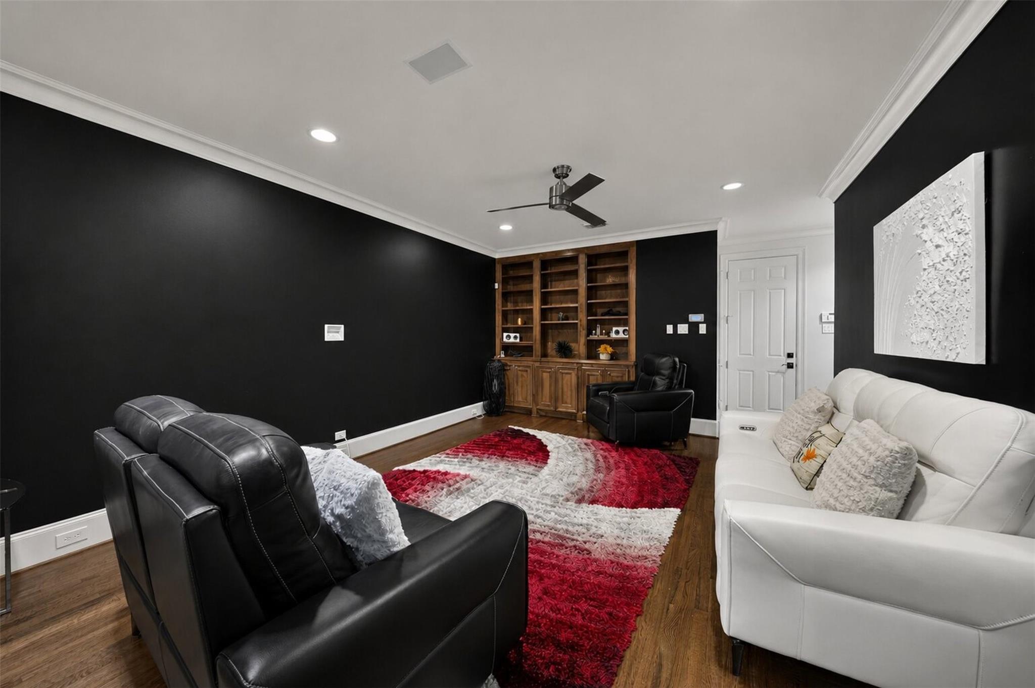 843 Rosastone Trail
