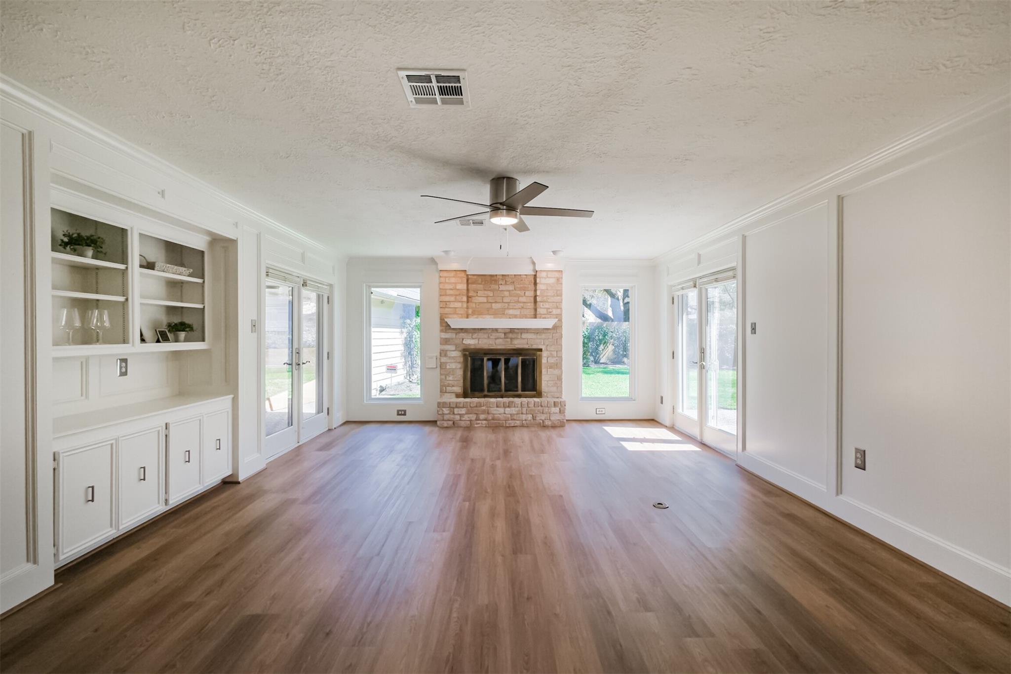 1715 Woodland Park Drive