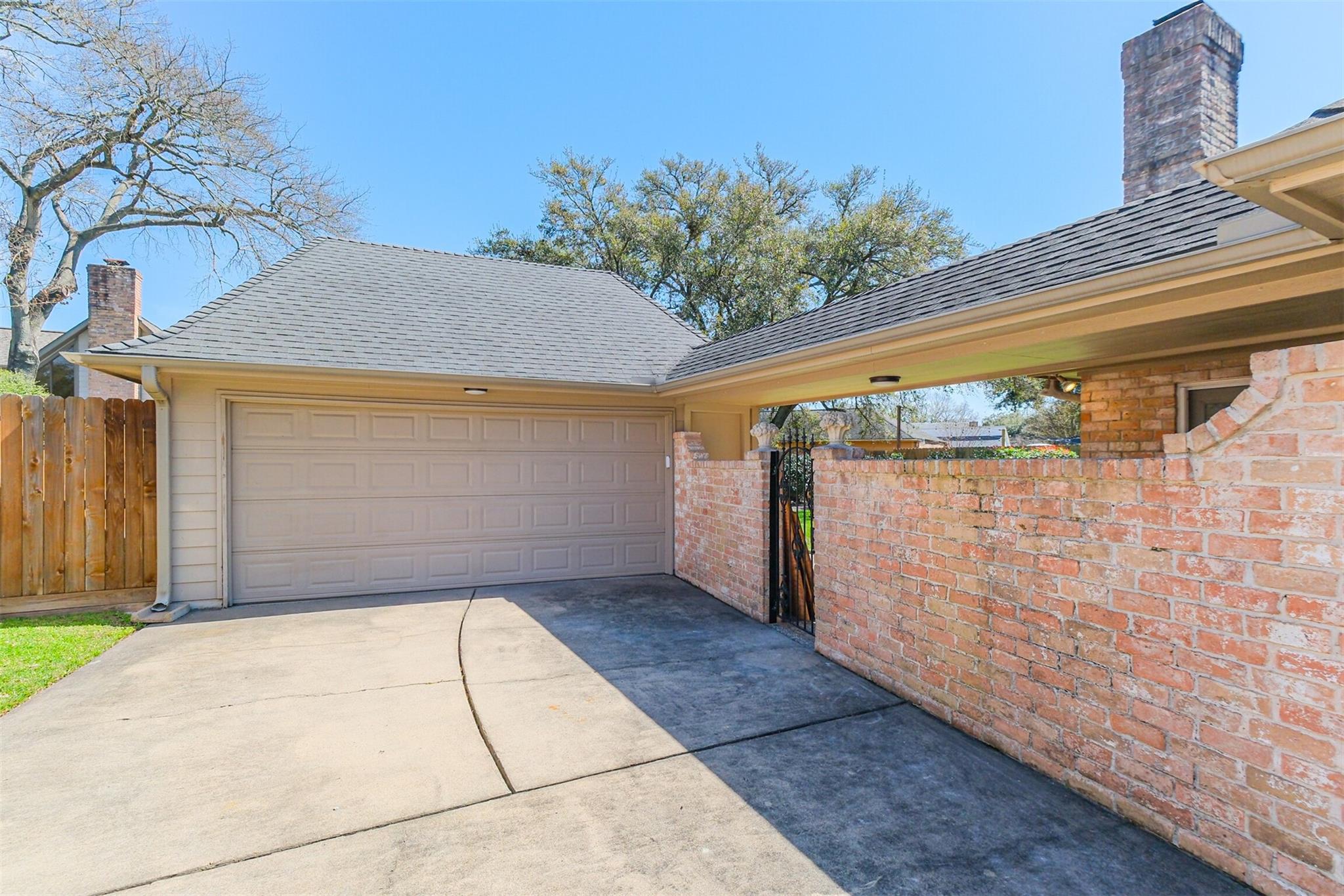 1715 Woodland Park Drive