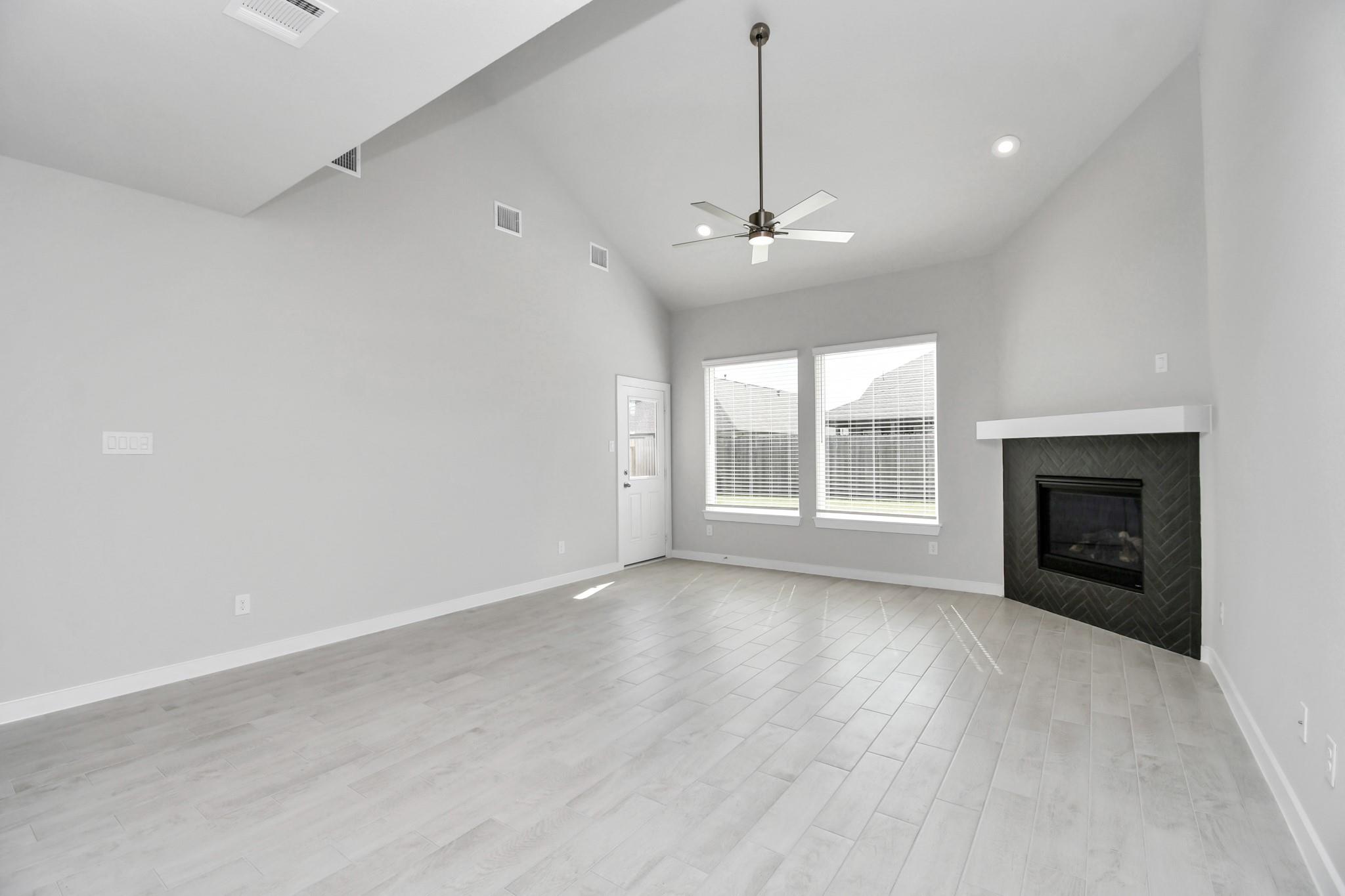 14806 Diamond Dove Lane