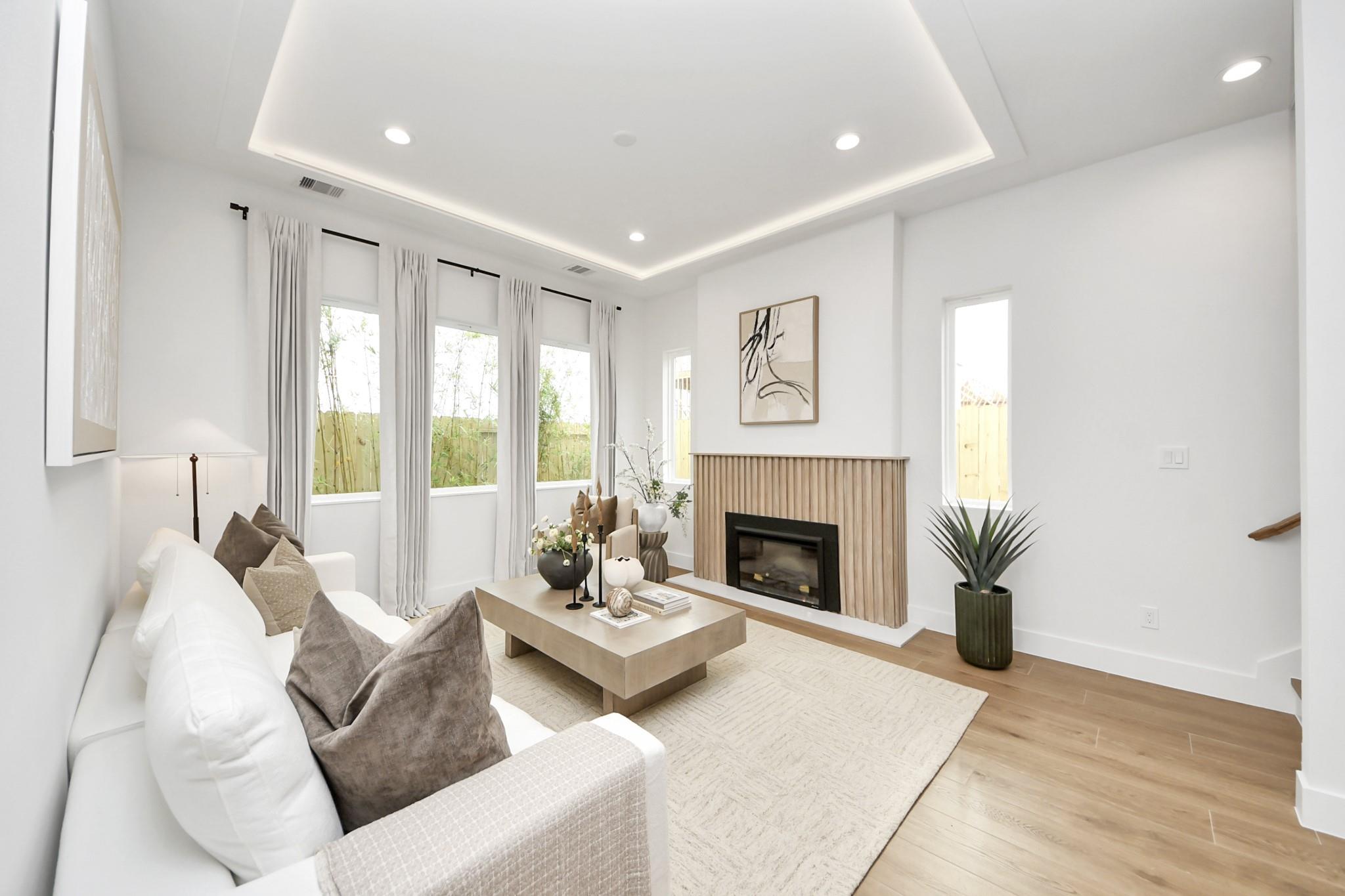 9137 La Pau Lane