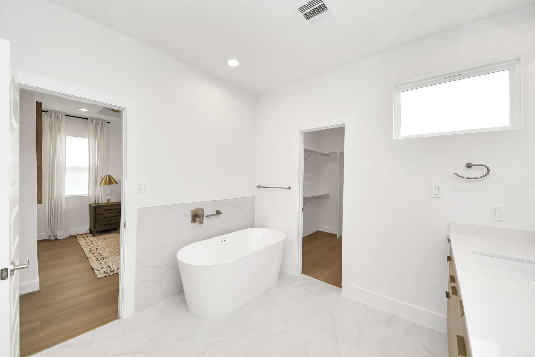 9137 La Pau Lane