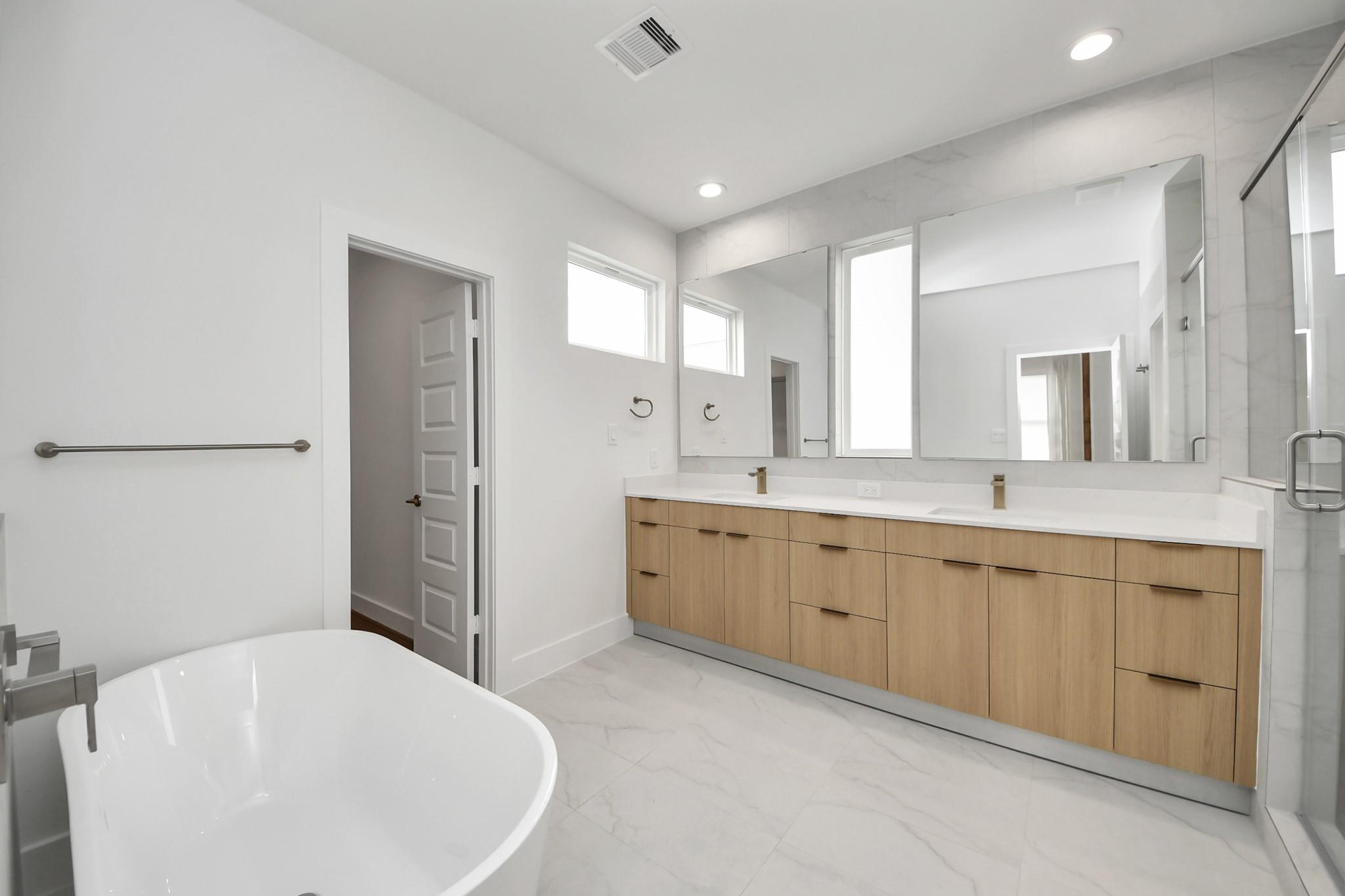 9137 La Pau Lane