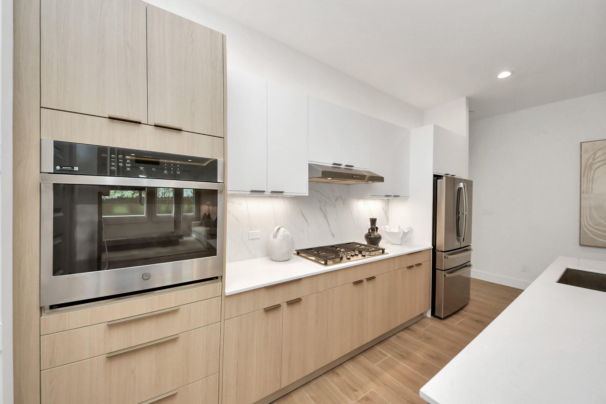 9137 La Pau Lane