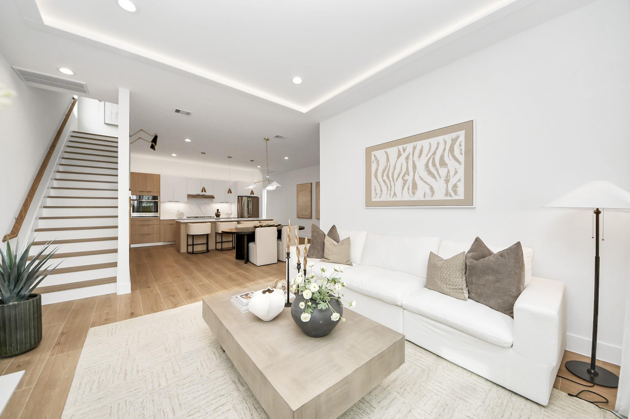 9137 La Pau Lane