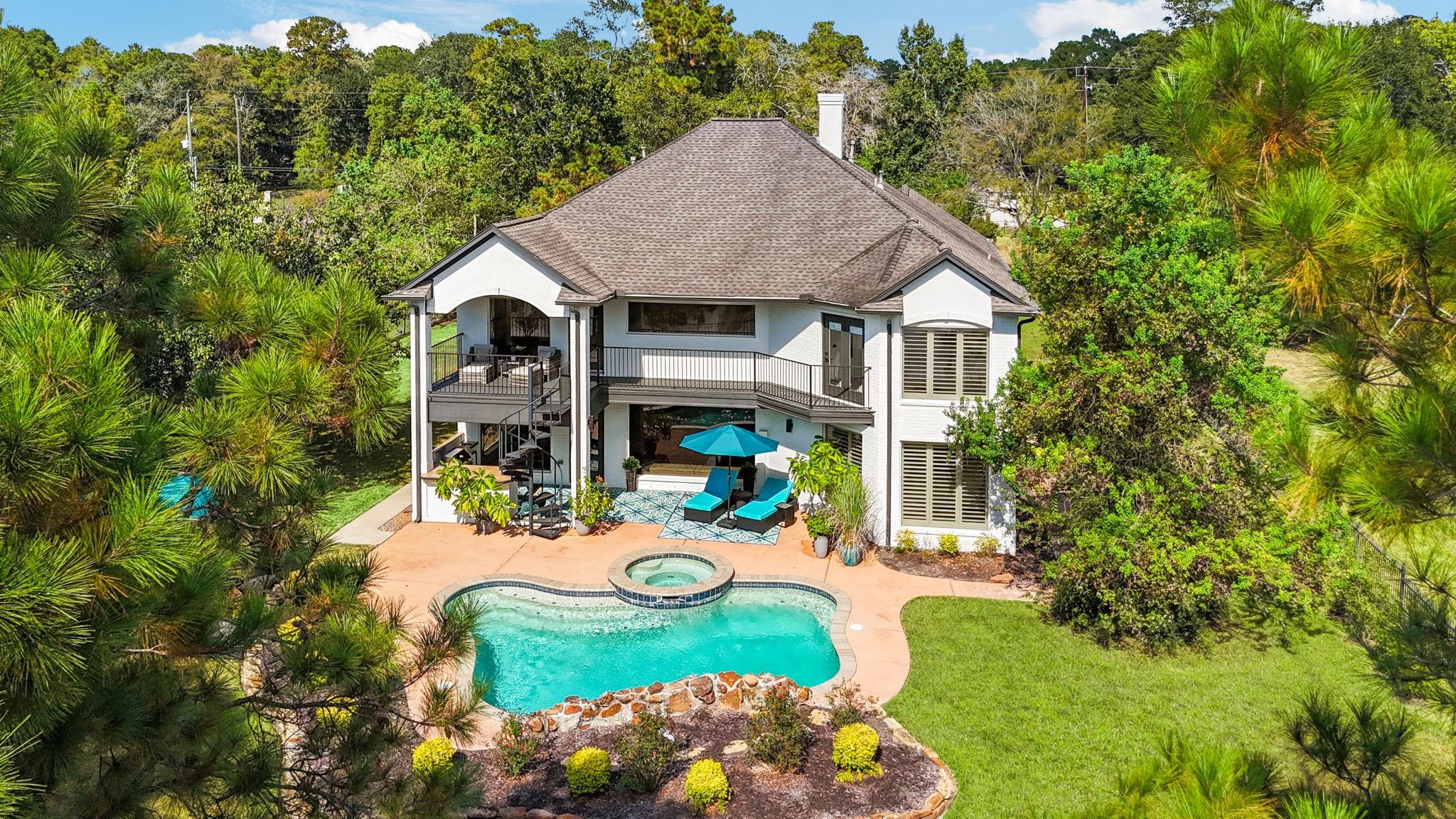 9822 Crestwater Circle