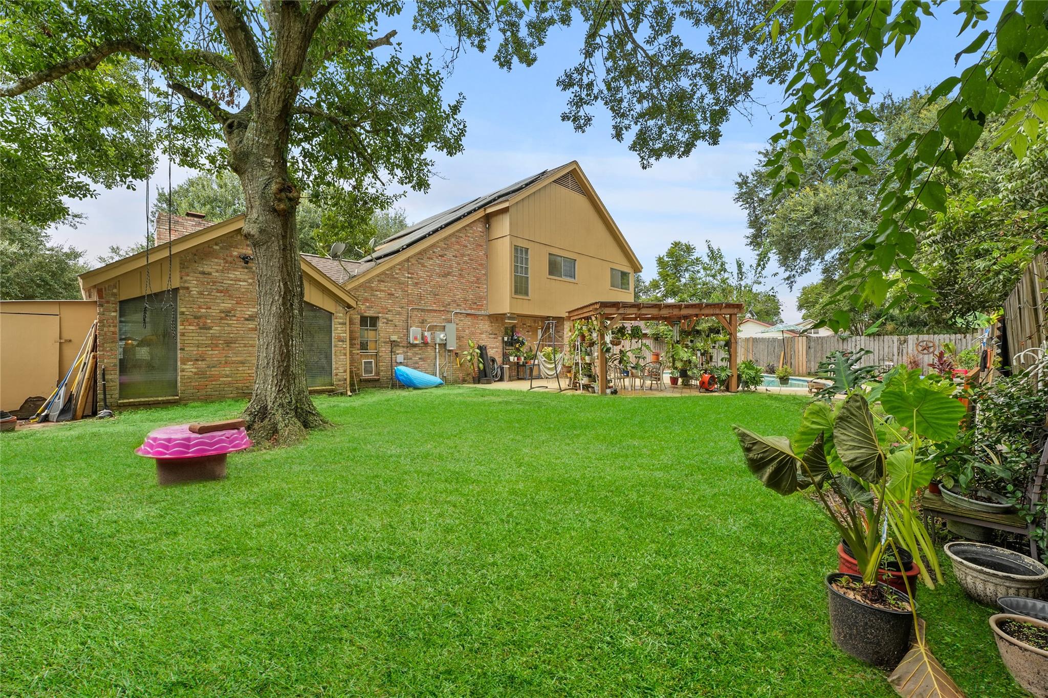 2408 Chelmsford Court