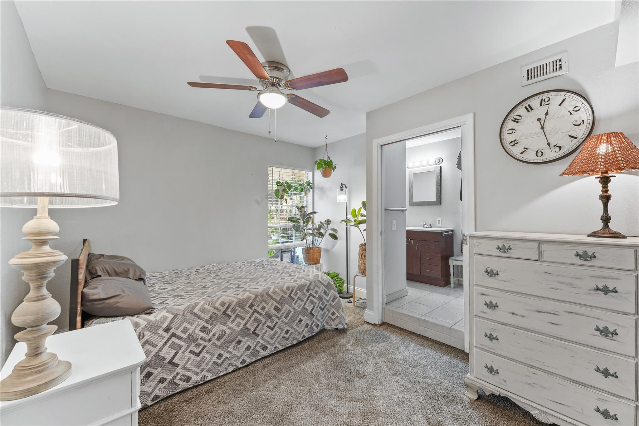 2408 Chelmsford Court